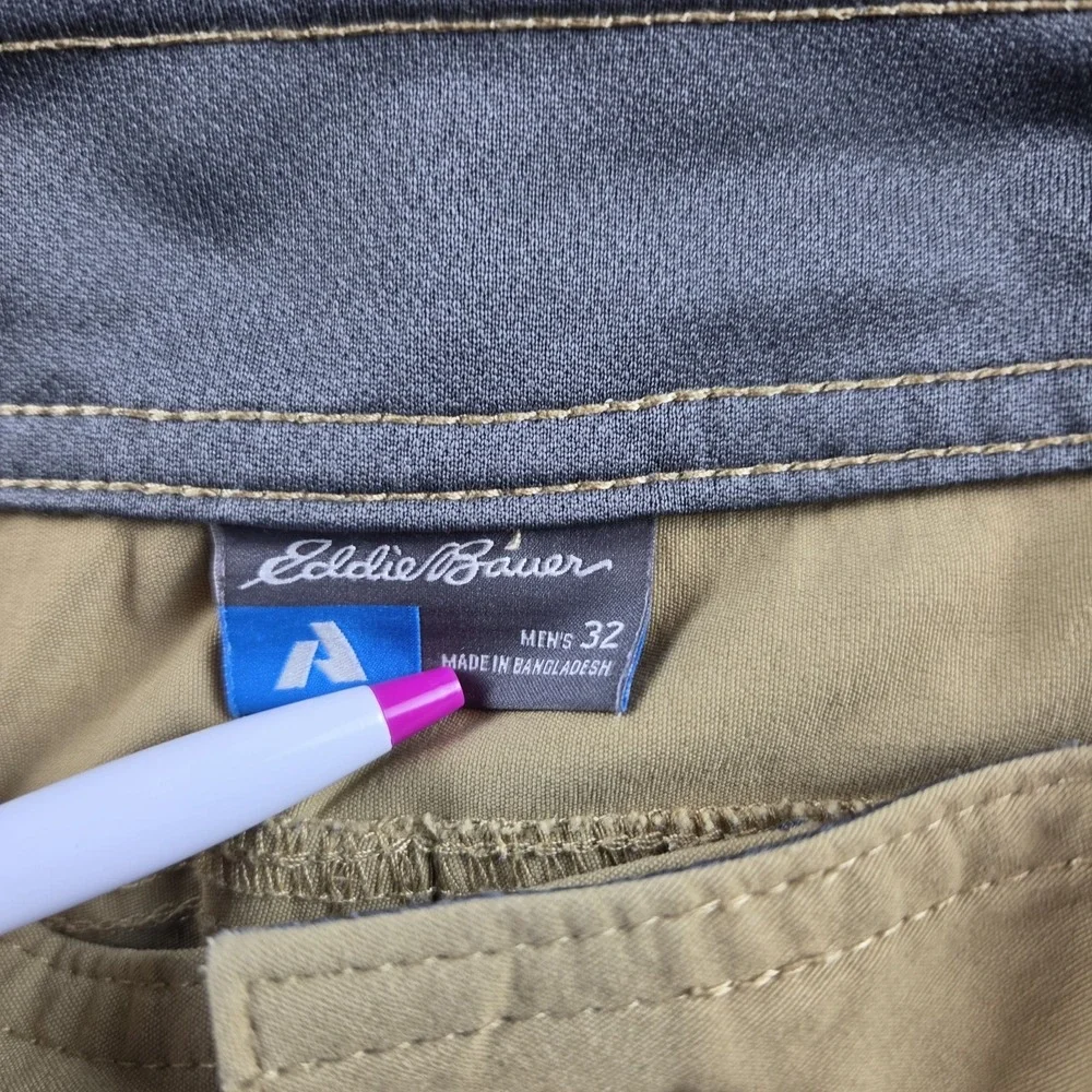 Eddie Bauer Shorts First Ascent Beige Mens Size 32 12
